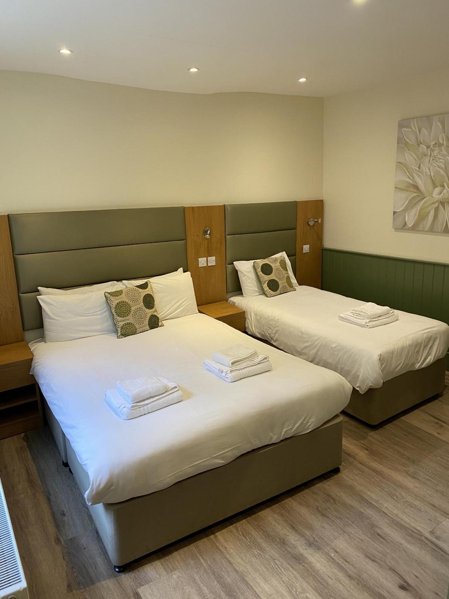 New Inn Hotel Lechlade Room photo