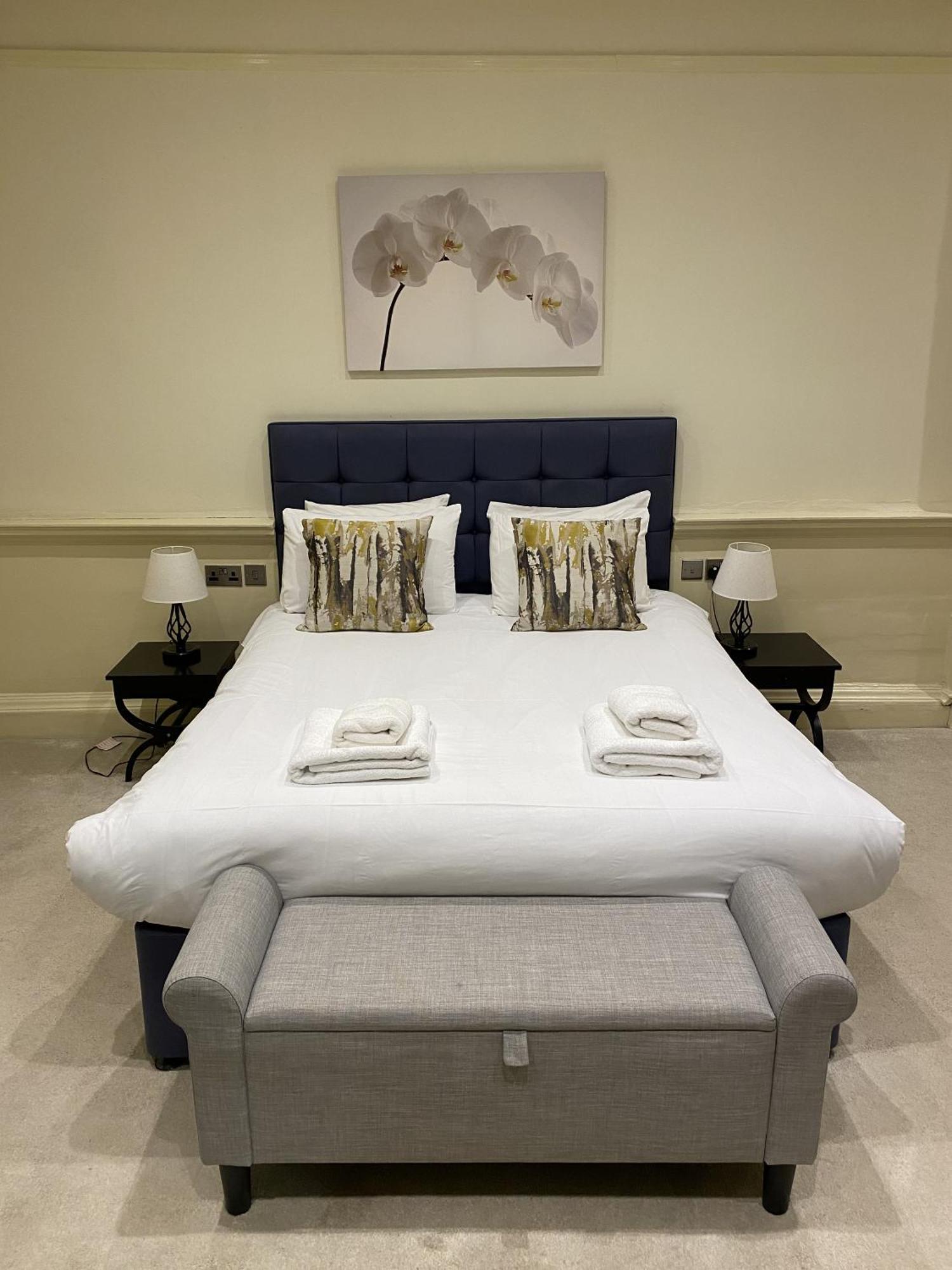 New Inn Hotel Lechlade Room photo