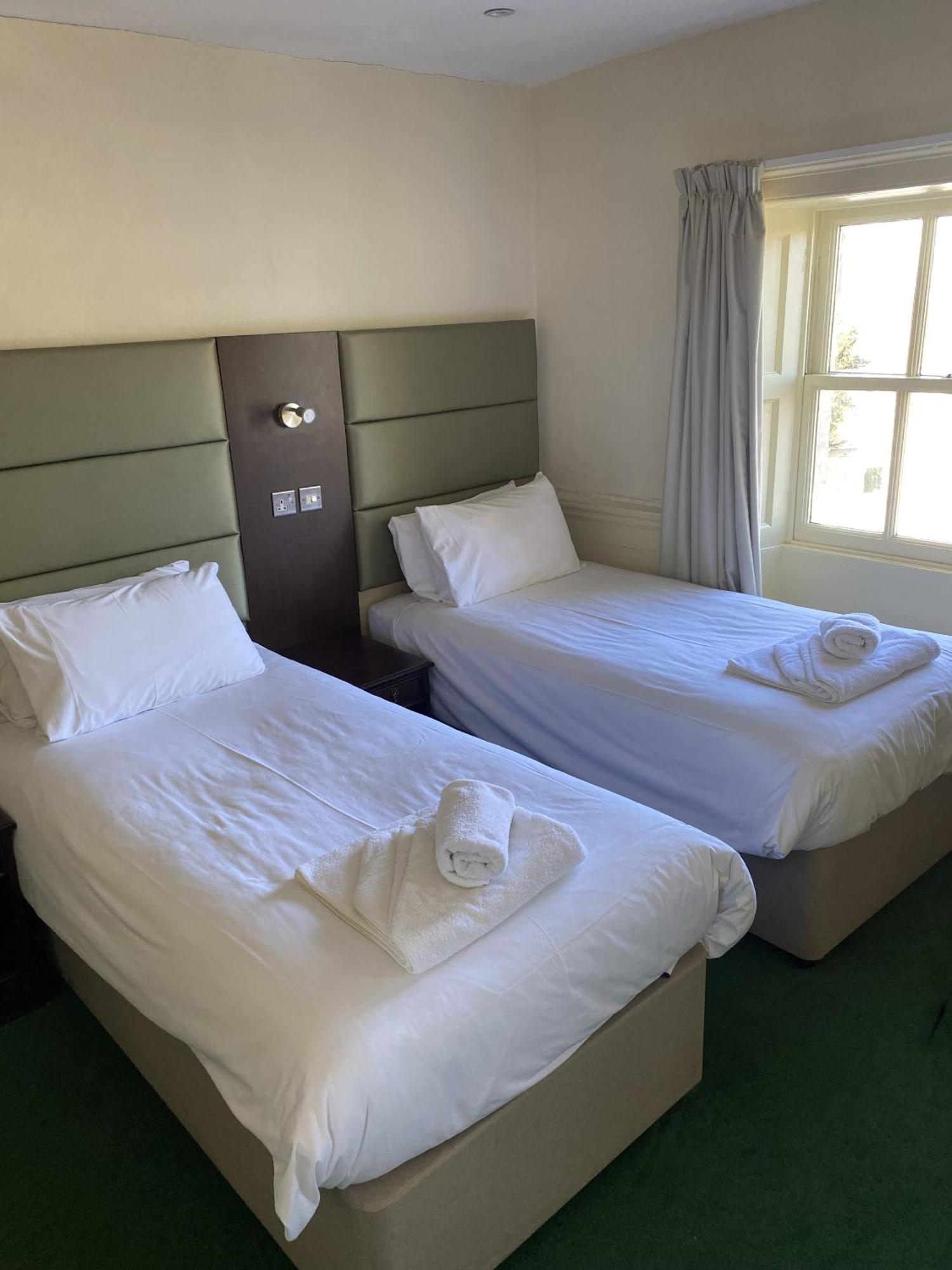 New Inn Hotel Lechlade Room photo