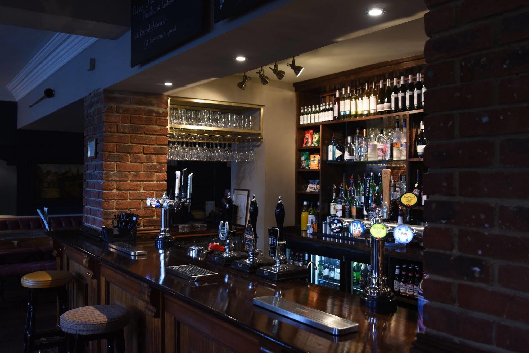 New Inn Hotel Lechlade Exterior photo